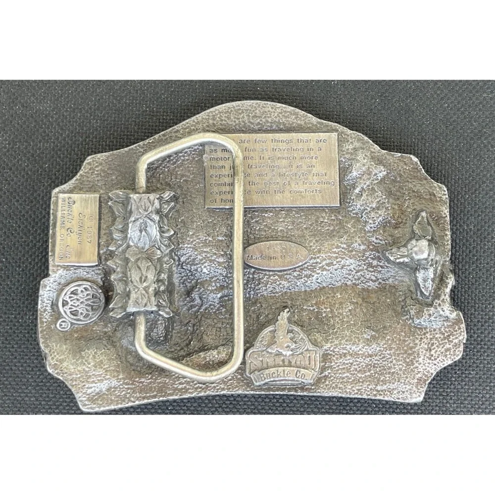 Siskiyou 1987 Vintage RV Motorhome Mountain Scene Belt Buckle L-50 Silver Pewter